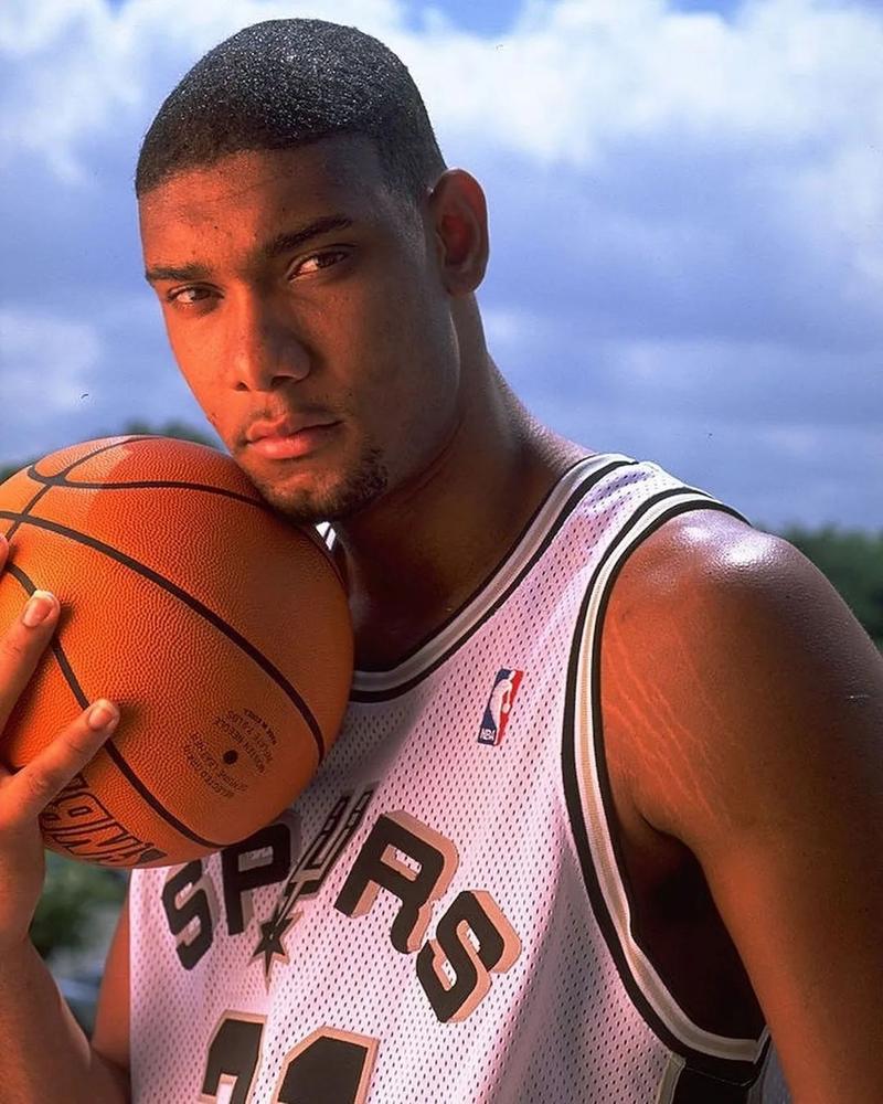 国米跟队：邓弗里斯已经更换经纪人，不再与门德斯合作（国米随队记者：邓弗里斯已更换经纪人，结束与门德斯的合作关系）