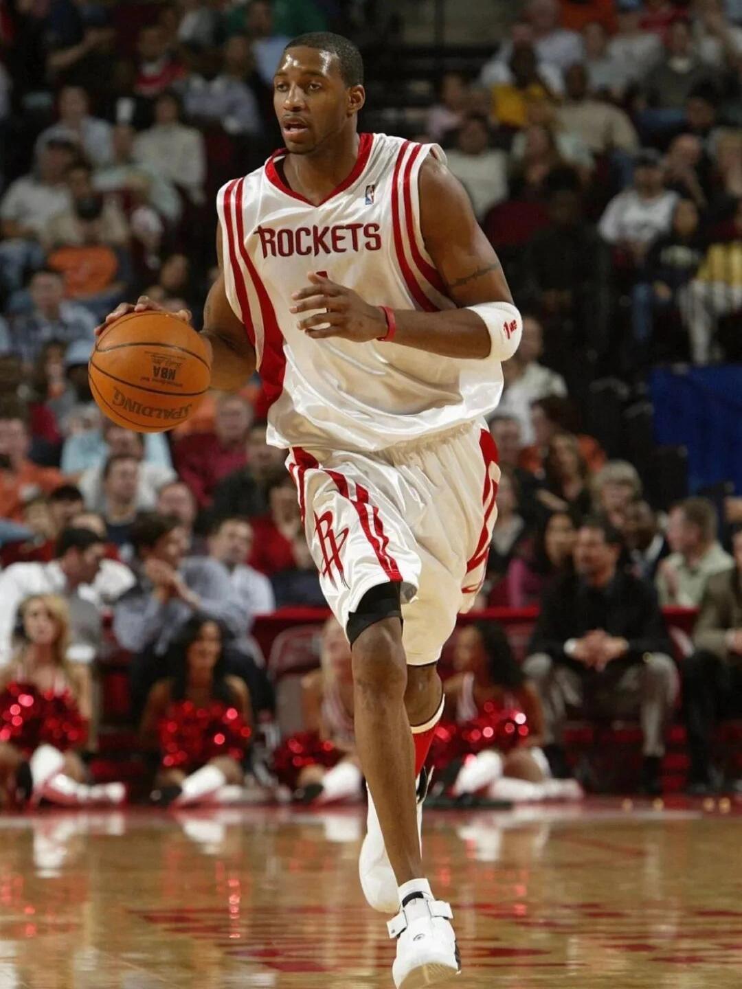 火力强悍！上海海港30轮中超场场进球，从未被零封（火力全开！上海海港中超30轮连场破门，未遭零封）