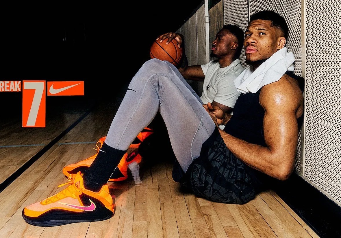 国王杯赛后一瘸一拐离场，安东尼：大家放心，我有时间恢复（国王杯赛后步履蹒跚退场，安东尼：别担心，恢复时间充足）