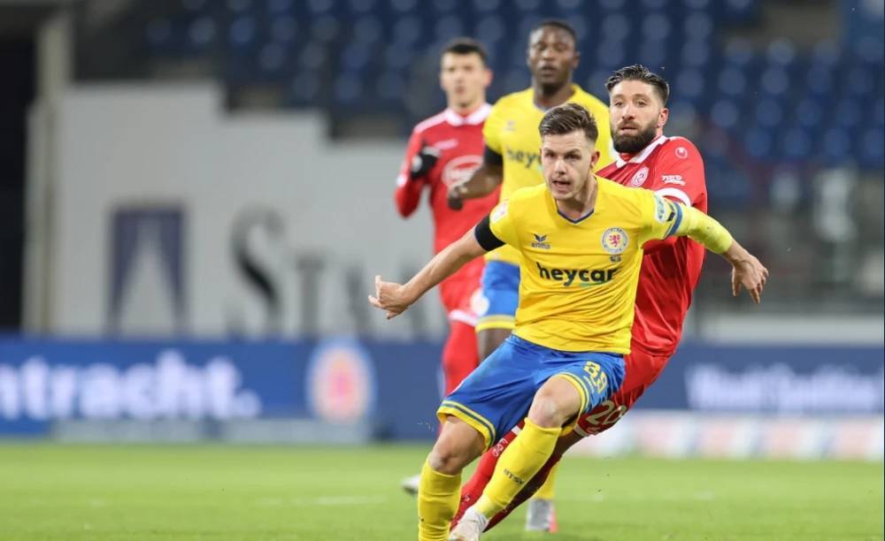 在本届欧洲 在本届欧洲